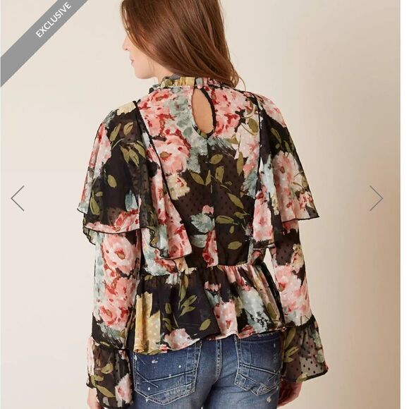 NEW WITH TAGS GIMMICKS SWISS DOT RUFFLE FLORAL TOP IN BLACK - Picture 2 of 11